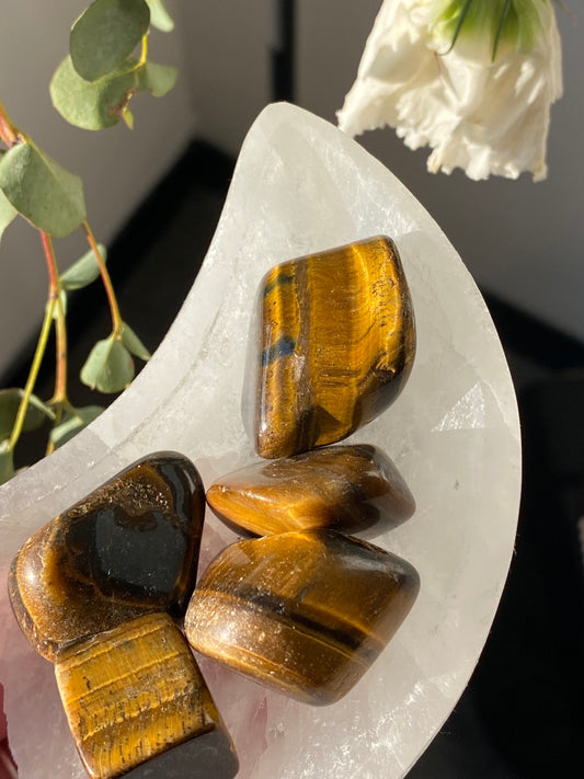 Tigers eye tumble stones