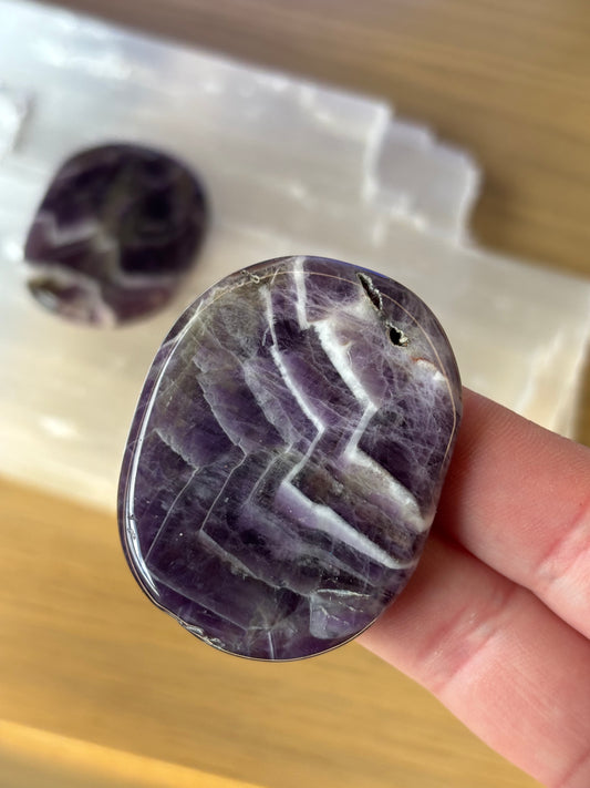 Amethyst palm stone